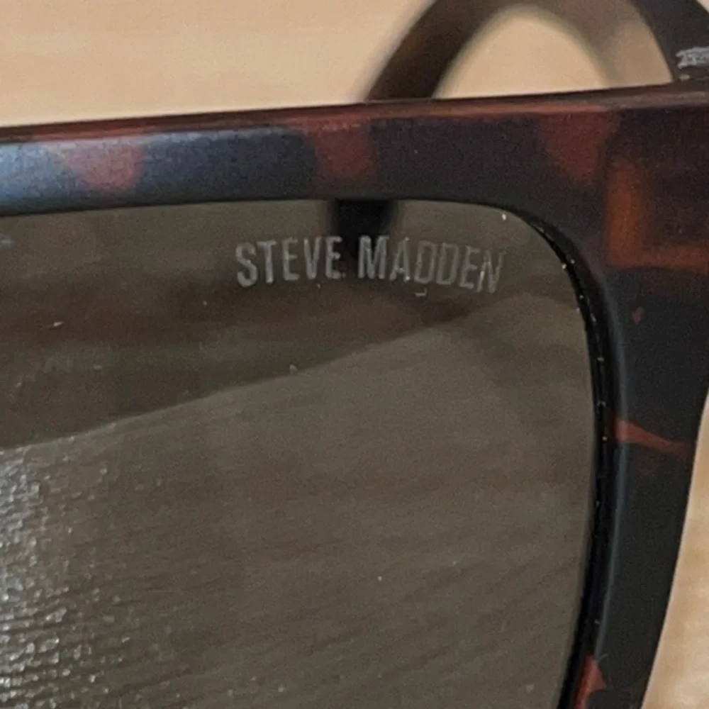 Steve Madden Bosco Tortoise Shell Sunglasses EUC